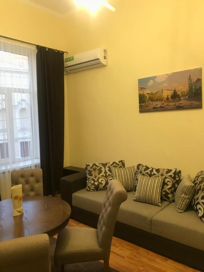 Apartment Suite Mukachevo Extérieur photo